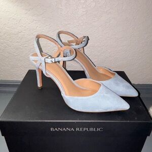 Banana Republic Baby Blue Suede Heels size:7